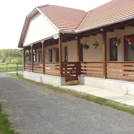 Kékszilva Vendégház Pap Kültér fotó